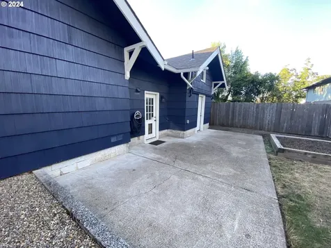 2971 Portland Street Eugene OR 97405