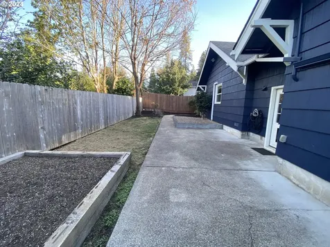 2971 Portland Street Eugene OR 97405