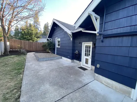 2971 Portland Street Eugene OR 97405