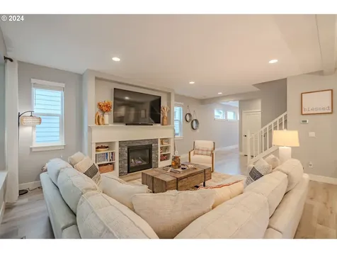 105 S 39th Drive Ridgefield WA 98642