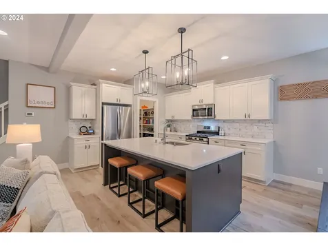 105 S 39th Drive Ridgefield WA 98642