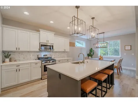 105 S 39th Drive Ridgefield WA 98642