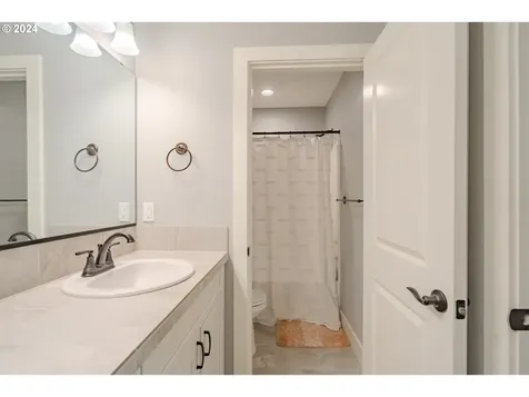 105 S 39th Drive Ridgefield WA 98642