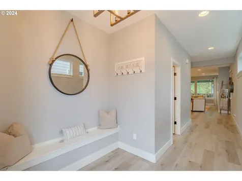 105 S 39th Drive Ridgefield WA 98642