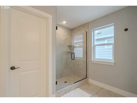 105 S 39th Drive Ridgefield WA 98642