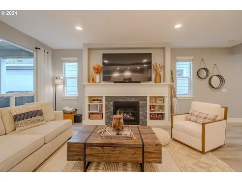 105 S 39th Drive Ridgefield WA 98642