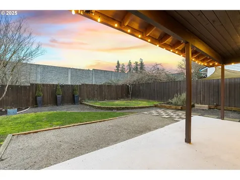 448 SW 121st Place Portland OR 97225