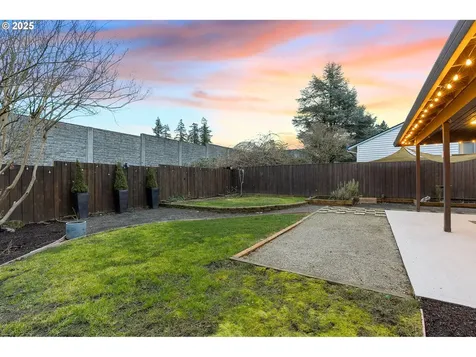448 SW 121st Place Portland OR 97225