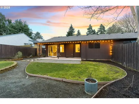 448 SW 121st Place Portland OR 97225