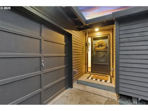 448 SW 121st Place Portland OR 97225