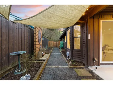 448 SW 121st Place Portland OR 97225