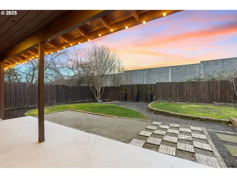 448 SW 121st Place Portland OR 97225