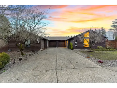 448 SW 121st Place Portland OR 97225