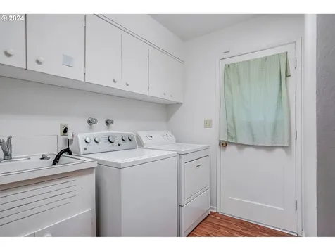 125 Cherry Street Silverton OR 97381