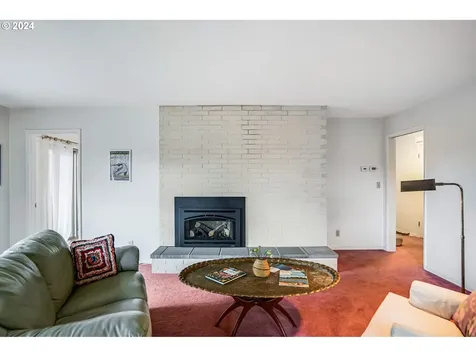 125 Cherry Street Silverton OR 97381
