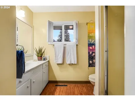 125 Cherry Street Silverton OR 97381