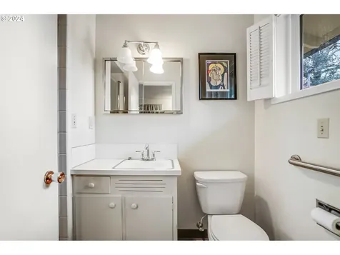 125 Cherry Street Silverton OR 97381