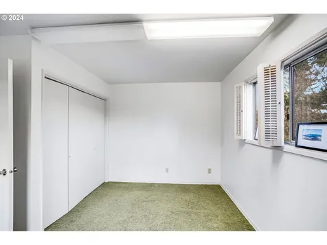 125 Cherry Street Silverton OR 97381