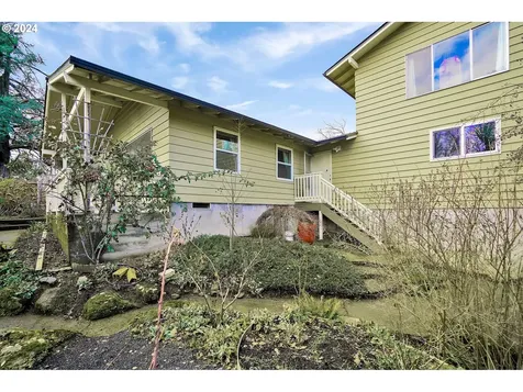125 Cherry Street Silverton OR 97381