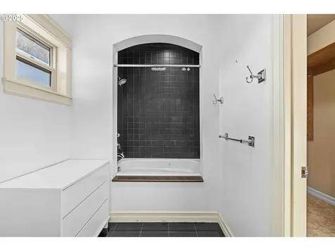 2605 NW 127th Street Vancouver WA 98685