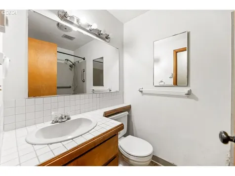1304 Ne 122nd Avenue Vancouver WA 98684