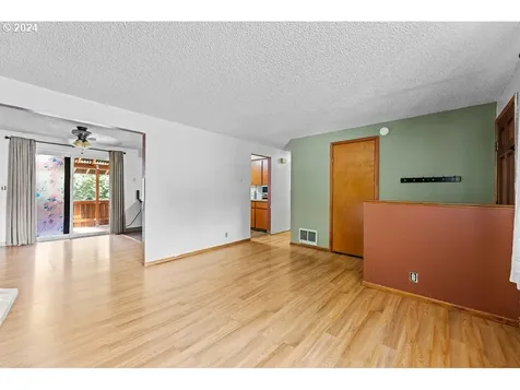 1304 Ne 122nd Avenue Vancouver WA 98684