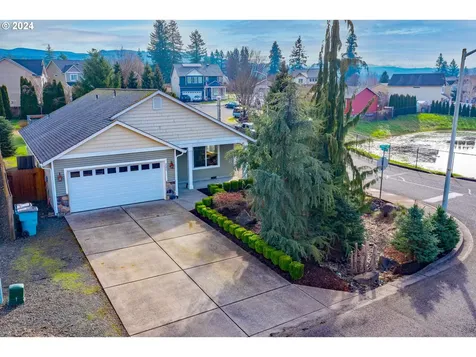 221 S Spruce Avenue Yacolt WA 98675
