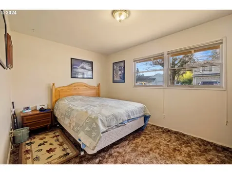 308 NE 117th Avenue Portland OR 97220
