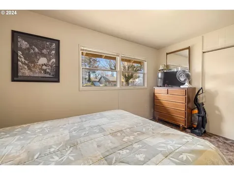 308 NE 117th Avenue Portland OR 97220