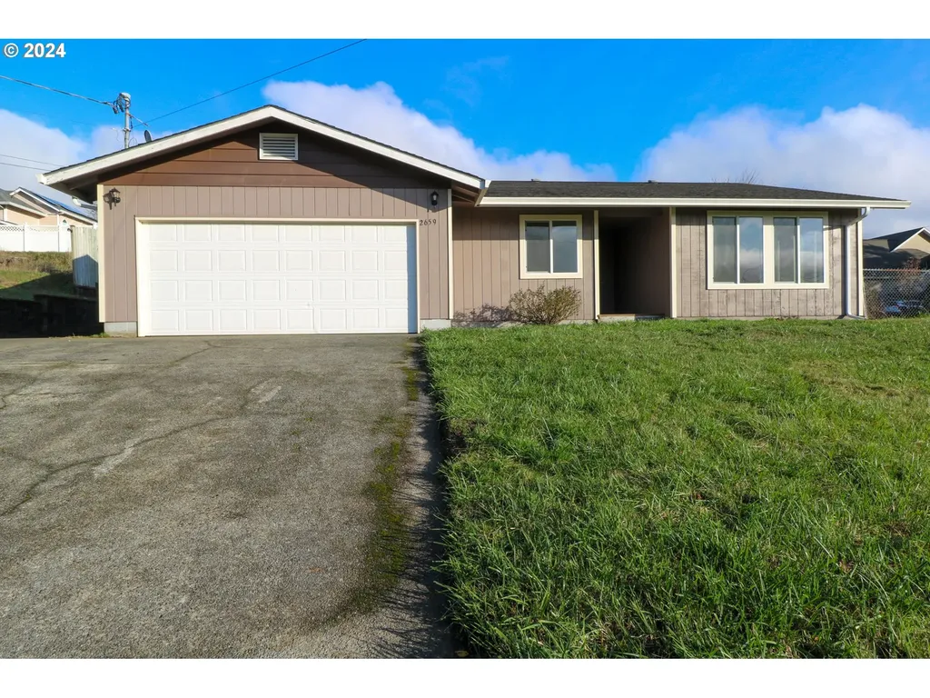 2659 Ash Street North Bend OR 97459