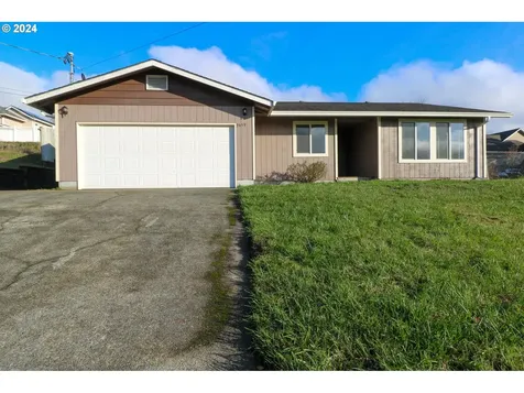 2659 Ash Street North Bend OR 97459