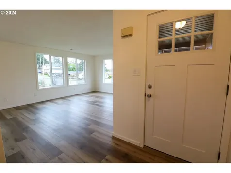 2659 Ash Street North Bend OR 97459