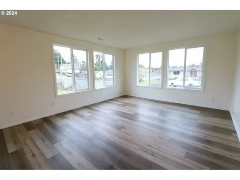 2659 Ash Street North Bend OR 97459
