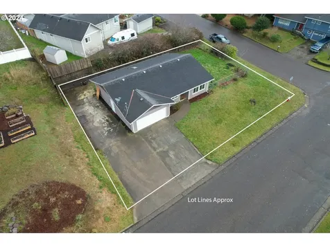 2659 Ash Street North Bend OR 97459