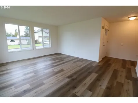 2659 Ash Street North Bend OR 97459