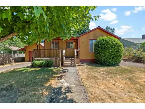 162 NW Dennis Avenue Hillsboro OR 97124