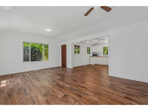 162 NW Dennis Avenue Hillsboro OR 97124
