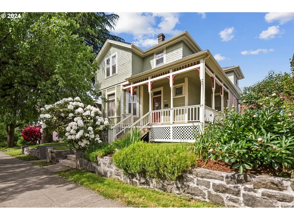 2145 Ne Rodney Avenue Portland OR 97212