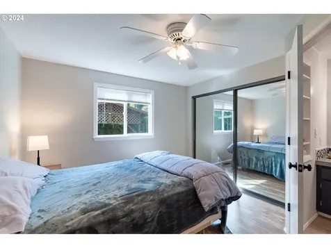 633 NE 160th Avenue Portland OR 97230