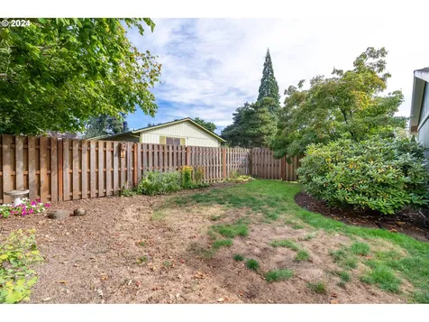 633 NE 160th Avenue Portland OR 97230