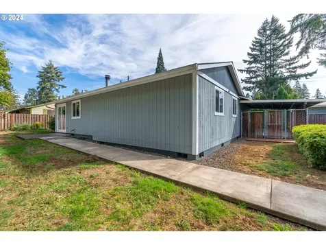 633 NE 160th Avenue Portland OR 97230