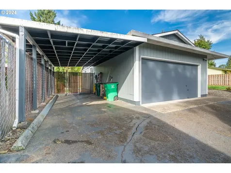 633 NE 160th Avenue Portland OR 97230