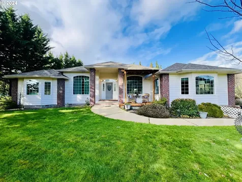 101 Stengar Lane Roseburg OR 97471
