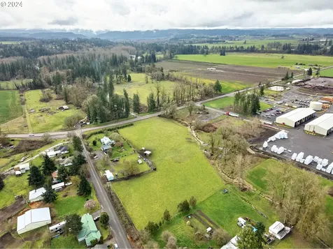 15740 S Macksburg Road Molalla OR 97038