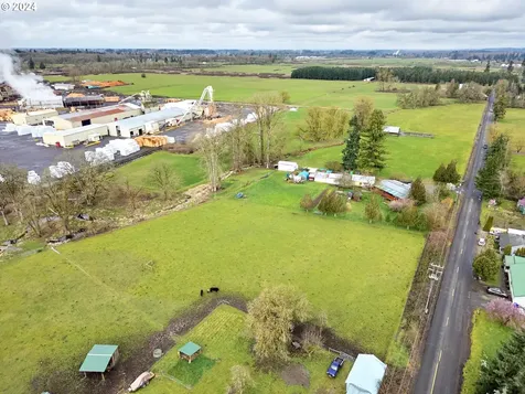 15740 S Macksburg Road Molalla OR 97038