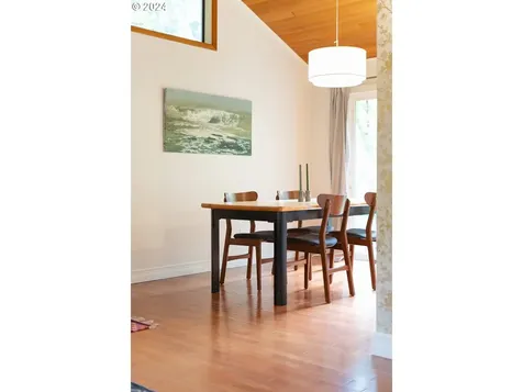 5002 SW Julia Court Portland OR 97221
