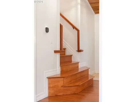 5002 SW Julia Court Portland OR 97221