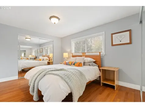 5002 SW Julia Court Portland OR 97221