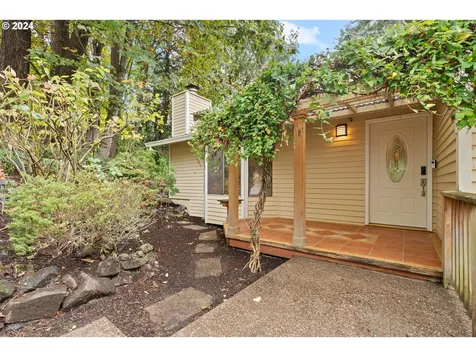5002 SW Julia Court Portland OR 97221