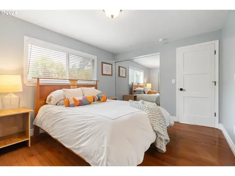5002 SW Julia Court Portland OR 97221